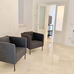 Federiciano White House - Center Apartament Bari